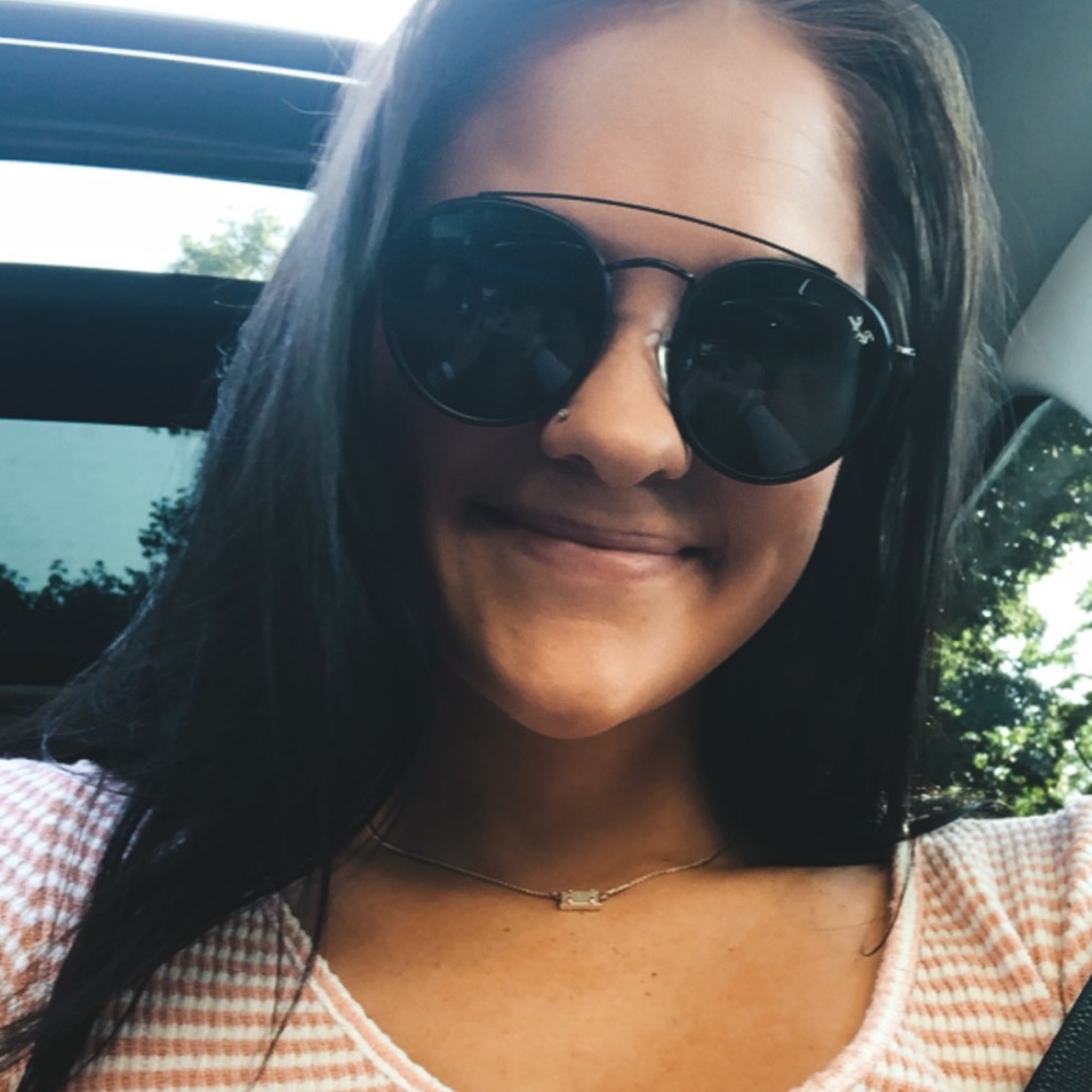 Meet your Posher, Madeline